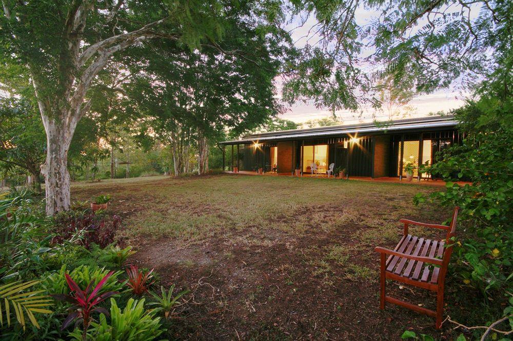 Lagoon Pocket Bed & Breakfast Bagian luar foto
