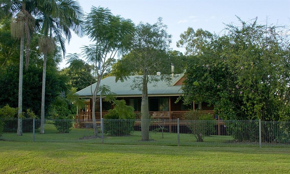 Lagoon Pocket Bed & Breakfast Bagian luar foto